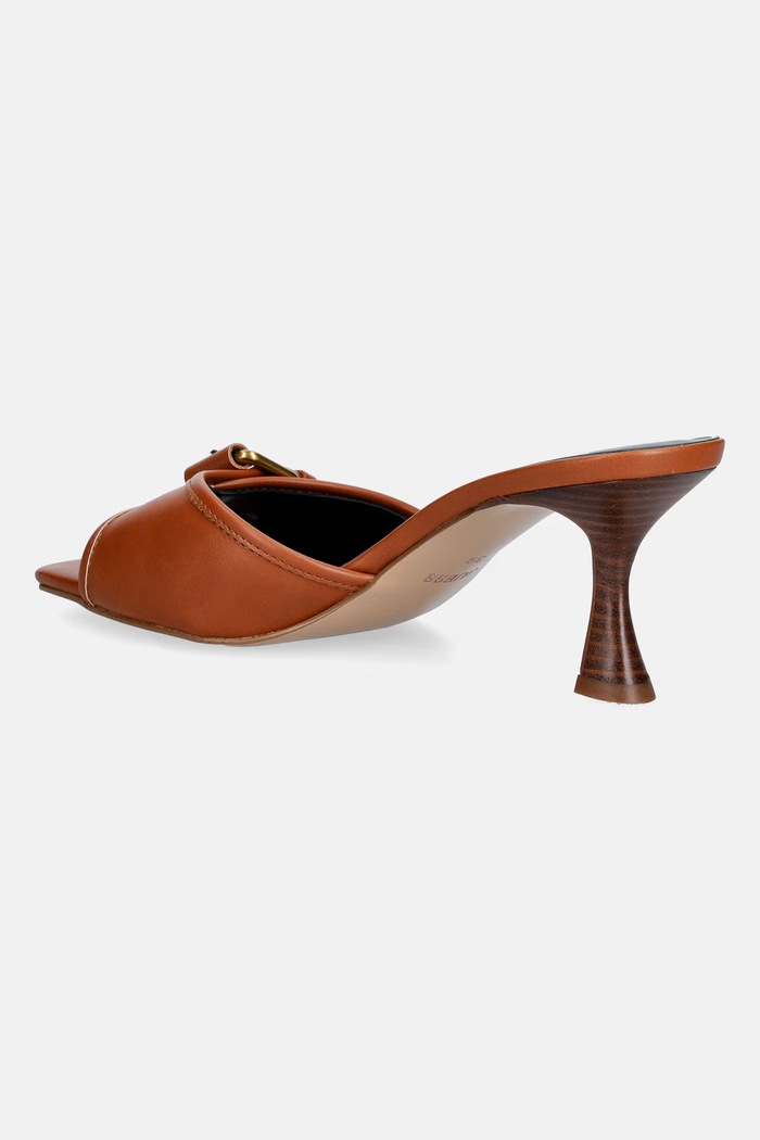Обувки Guess чехли дамски DISTA3 FLJDI3.ELE03.BROWN кафяв