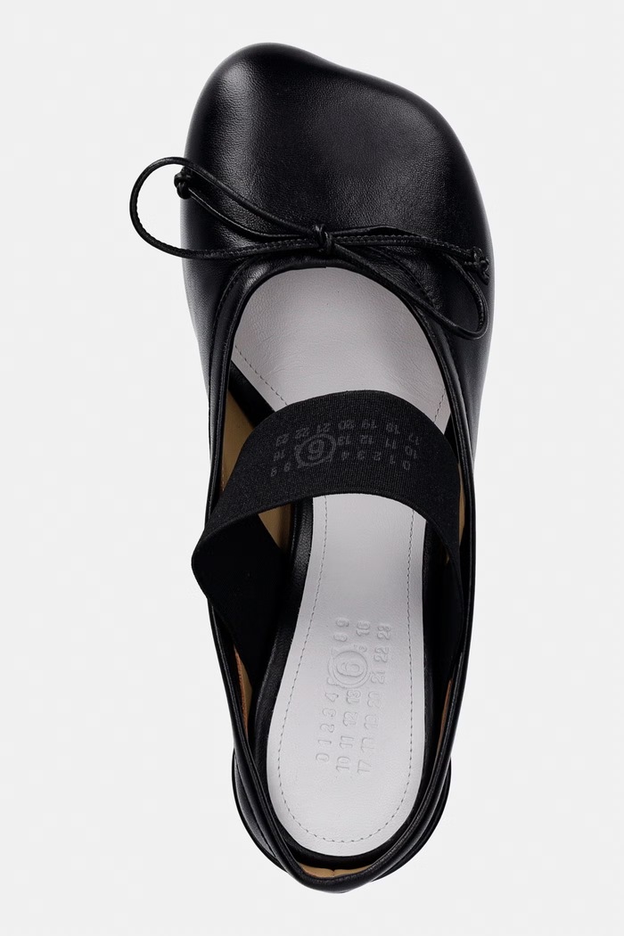 Кожени чехли MM6 Maison Margiela черен S59WP0210.P3628.T8013