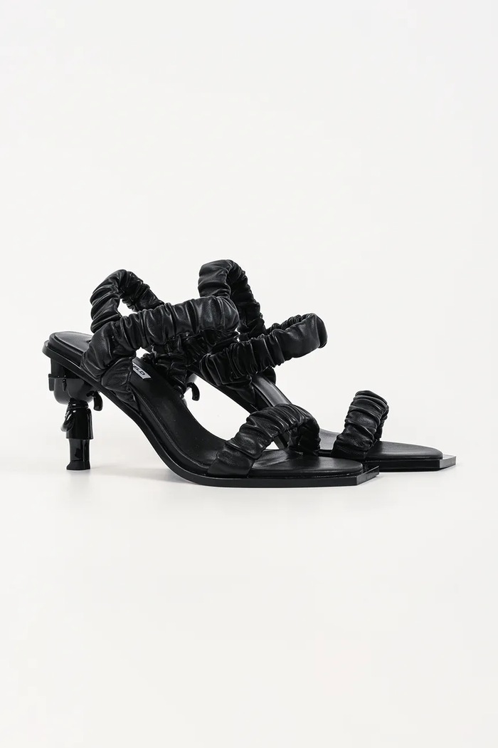 Karl Lagerfeld sandały skórzane Karl Nft Heel KL39116.00X czarny SS26