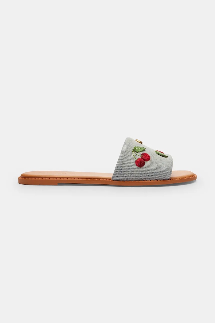 Coach šľapky na plochom podpätku dámske bavlnené Holly Denim Cherries Sandal modrá CEG69.DEI