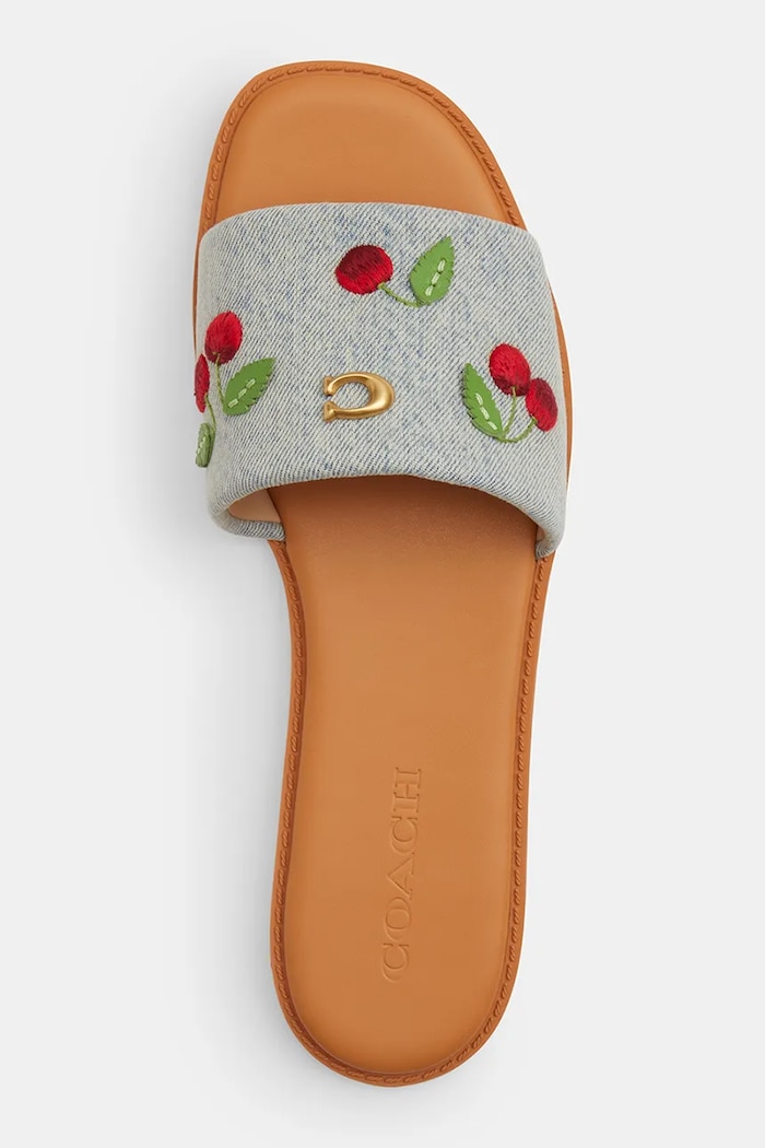 Coach šľapky na plochom podpätku dámske bavlnené Holly Denim Cherries Sandal modrá CEG69.DEI