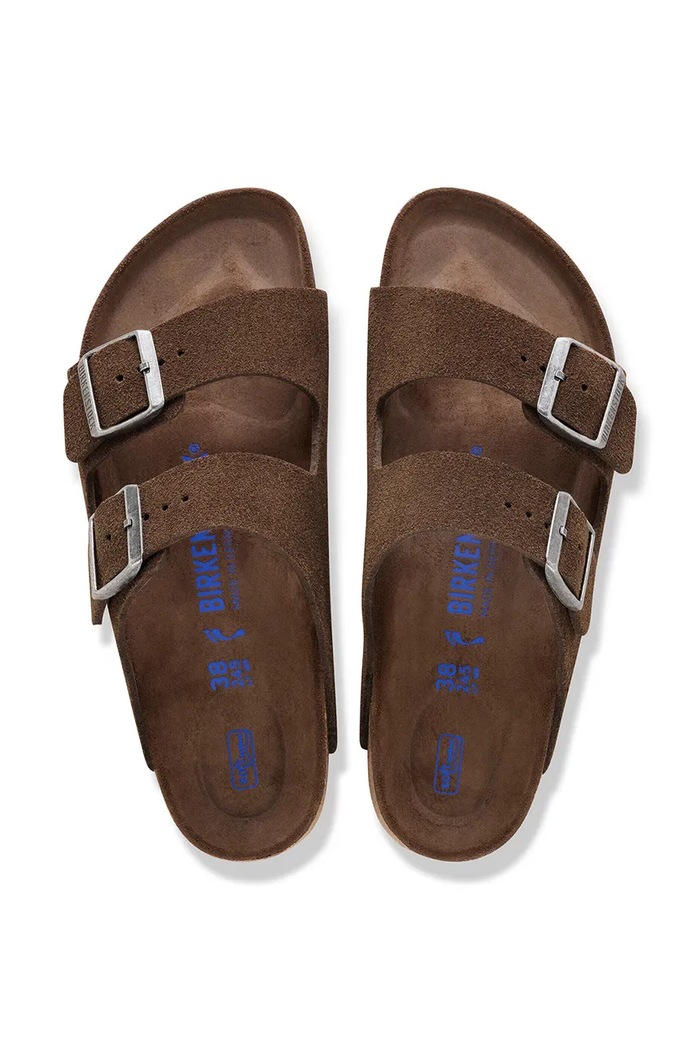Birkenstock Arizona чехли с равна подметка дамски от велур 1031640. кафяв