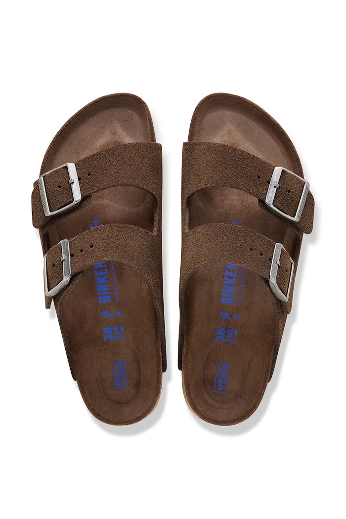 Birkenstock Arizona чехли с равна подметка дамски от велур 1031640. кафяв