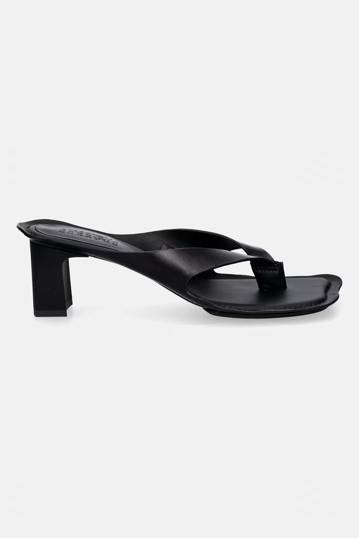 MM6 Maison Margiela japonki damskie skórzane S66WP0120.P7702 czarny SS26