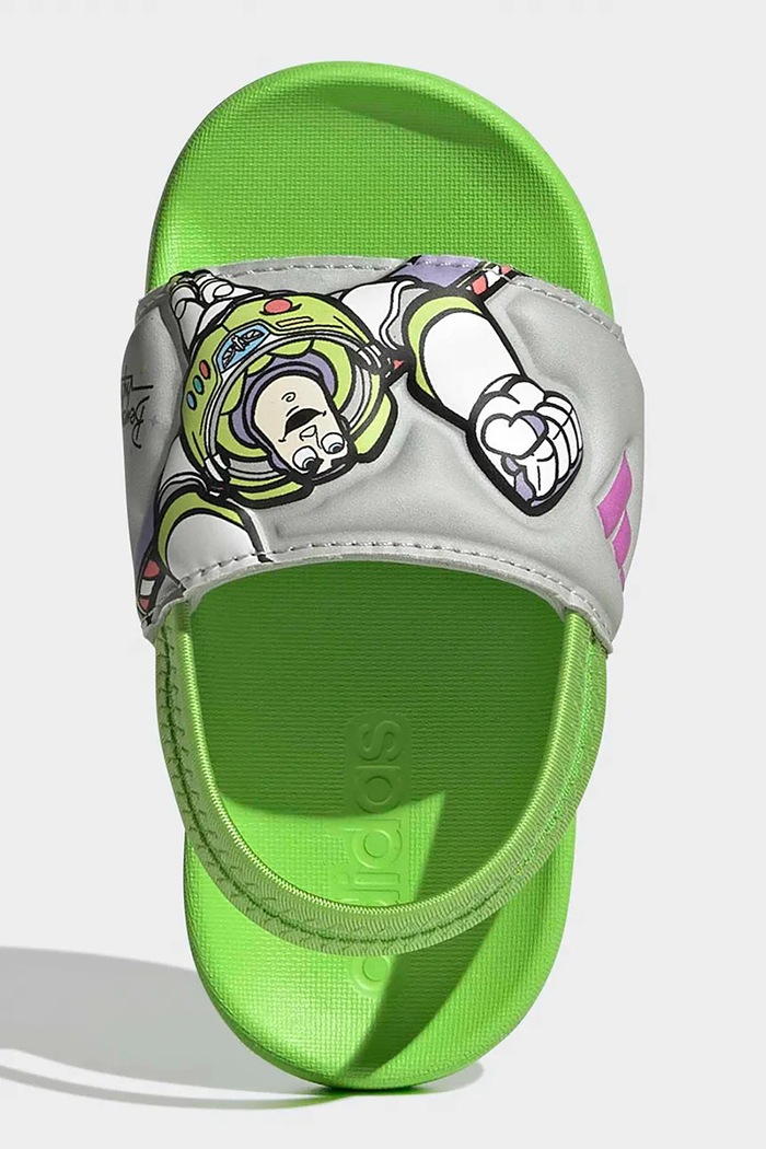 Detské šľapky adidas ADILETTE ESTRAP BUZZ JQ4369 zelená