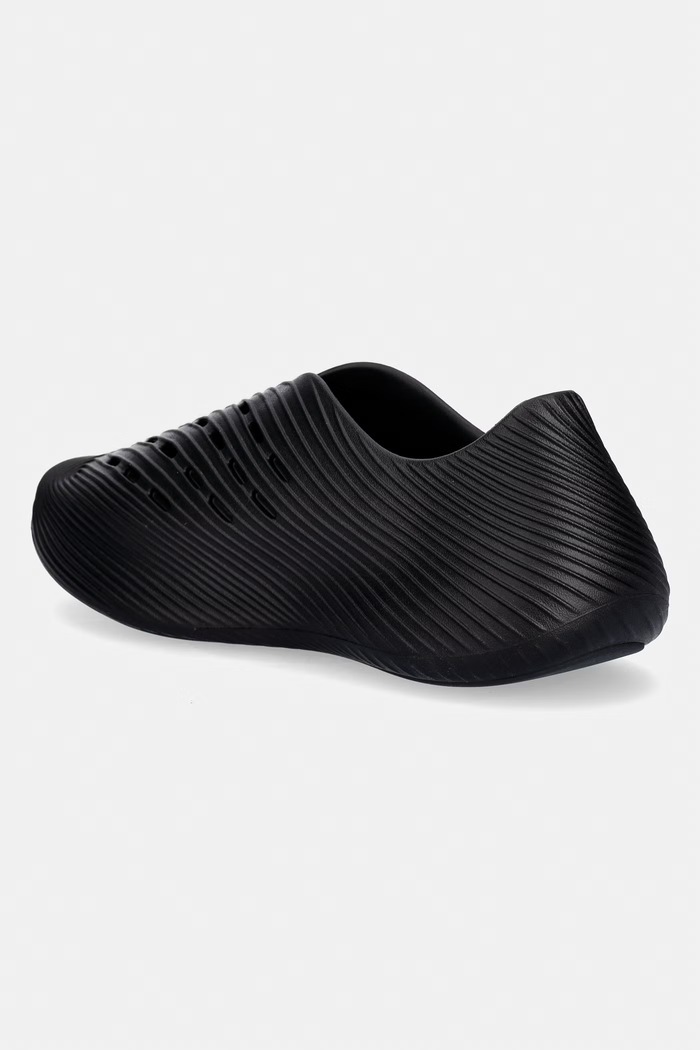 Obuwie adidas sneakersy Purechill KI0067 czarny
