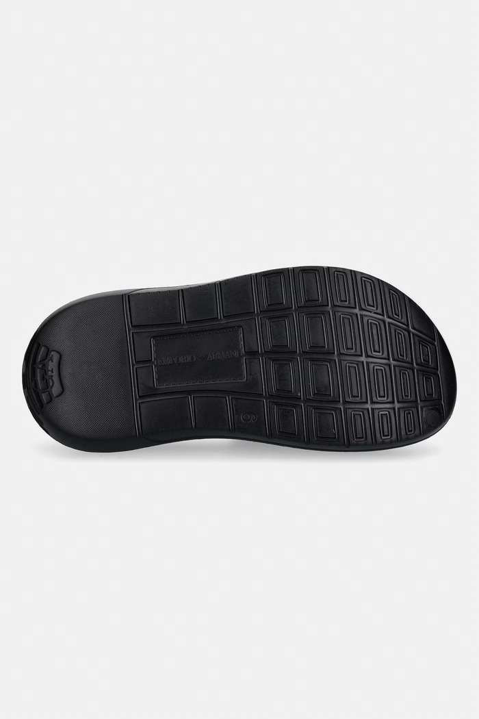 Emporio Armani šľapky pánske EM005960.AF26000.UC001 čierna