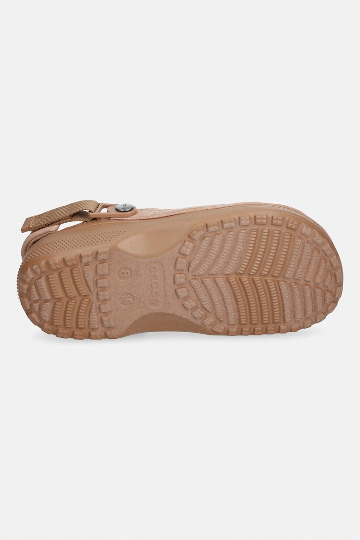 Crocs Classic Crafted Vegan Suede Cg šľapky 211930.2JJ hnedá
