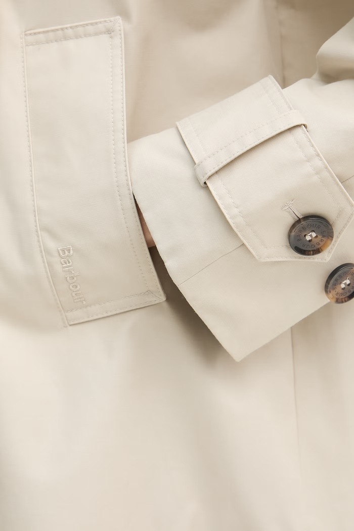 Barbour trenci scurt de femei cu bumbac Maisy LSP0235 bej
