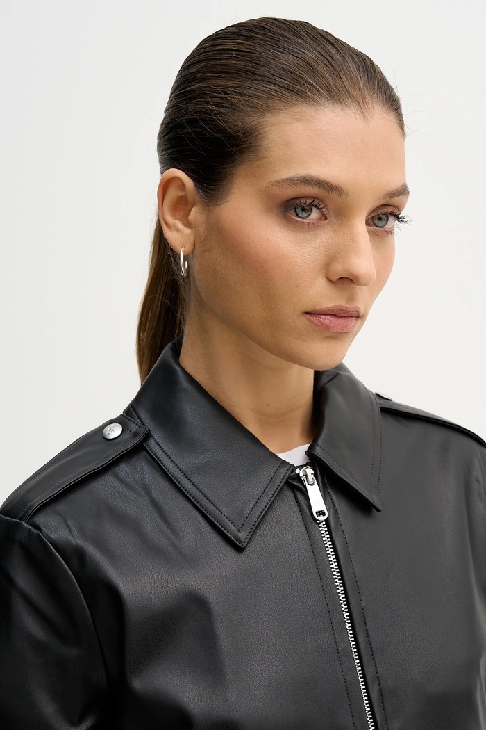 Calvin Klein Jeans rövid kabát fekete LV047E501G