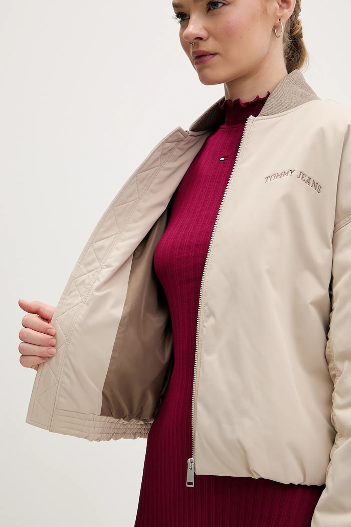 Tommy Jeans bomber dzseki DW0DW22044