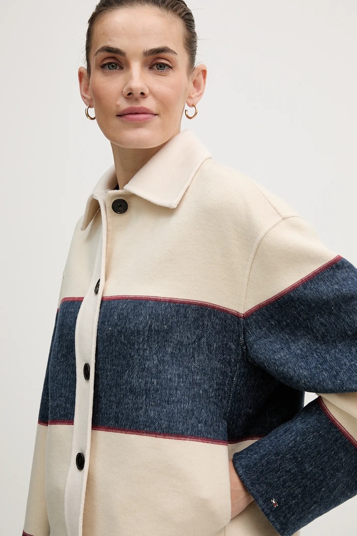 Jakna s dodatkom vune Tommy Hilfiger bež WW0WW47743