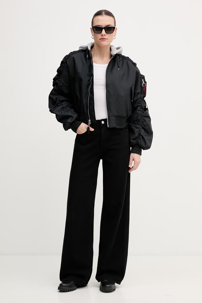 Jakna Alpha Industries Short Hooded Bomber Light W 266000 črna SS26