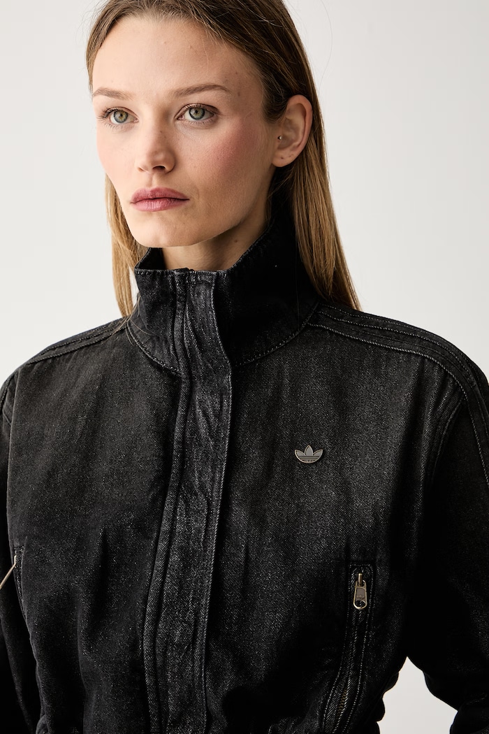 adidas Originals džínsová bunda dámska bavlnená P ESS DENIM TT čierna KD3918