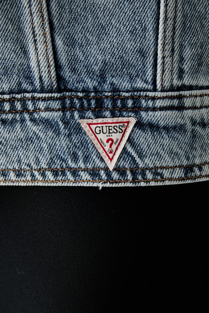 Guess kurtka jeansowa damska MARILYN MONROE W6YN16.D2314