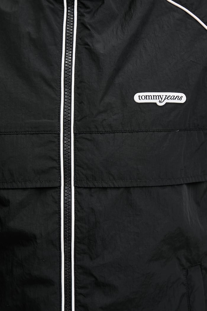 Tommy Jeans športna jakna ženska DW0DW22324 črna