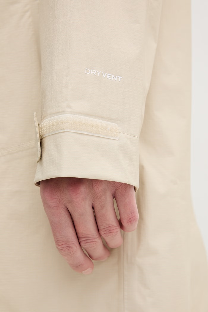 The North Face непромокаемо яке дамско PACKABLE SHELL NF0A8GCADOM1 бежов