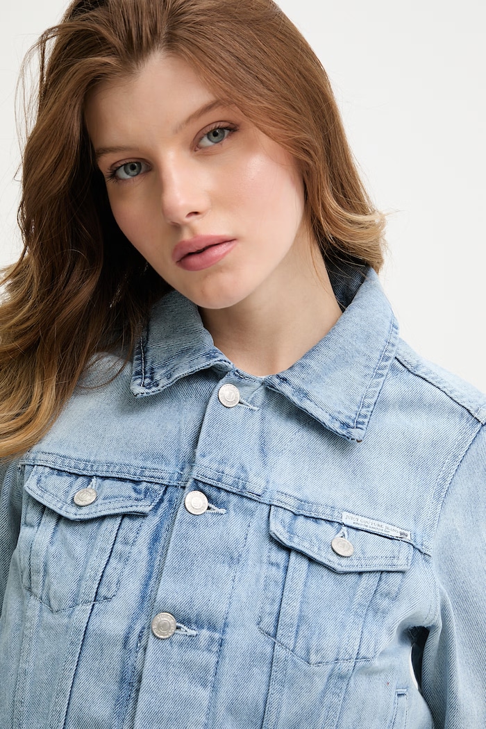 Juicy Couture kurtka jeansowa damska bawełniana DIAMANTE CROPPE niebieski JCDIJ126957