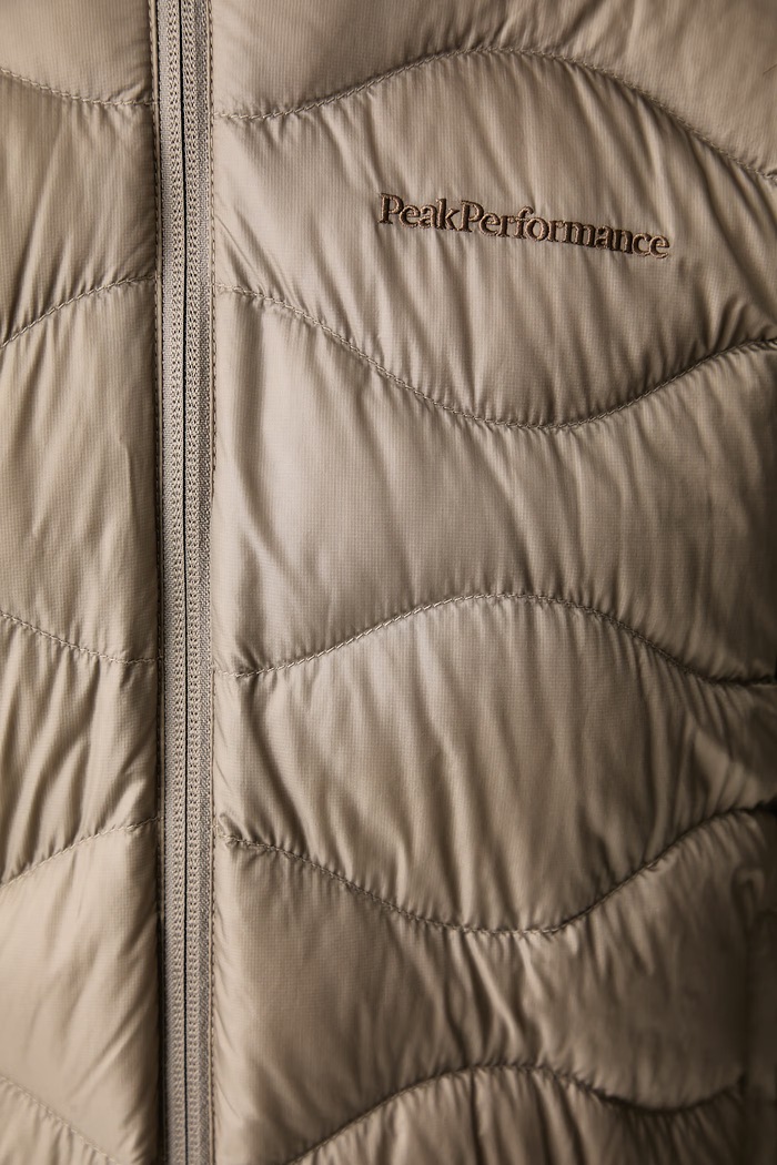Kurtka puchowa damska Helium Down Peak Performance beżowy G79850.