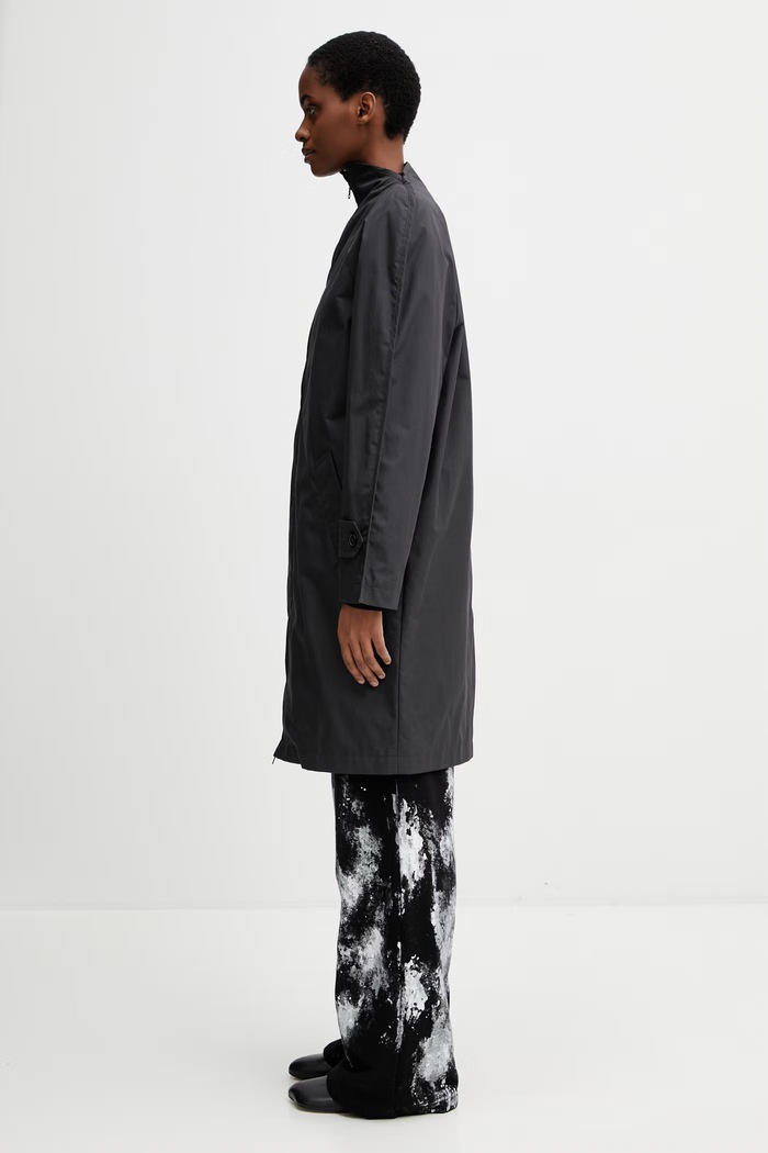 MM6 Maison Margiela duga jakna za žene S62AN0176.M35858 siva SS26