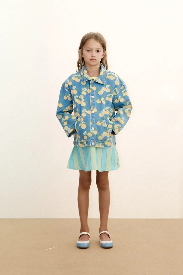Detská rifľová bunda Tinycottons ORANGES JACKET bez kapucne modrá SS26.360