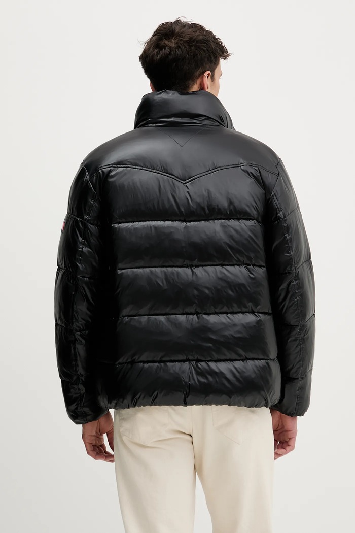 Ruházat Tommy Jeans rövid kabát DM0DM22286 fekete