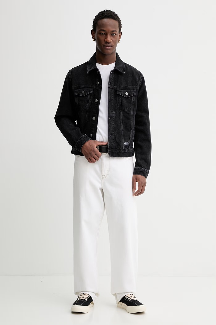 Rifľová bunda Tommy Jeans DM0DM22670 čierna SS26