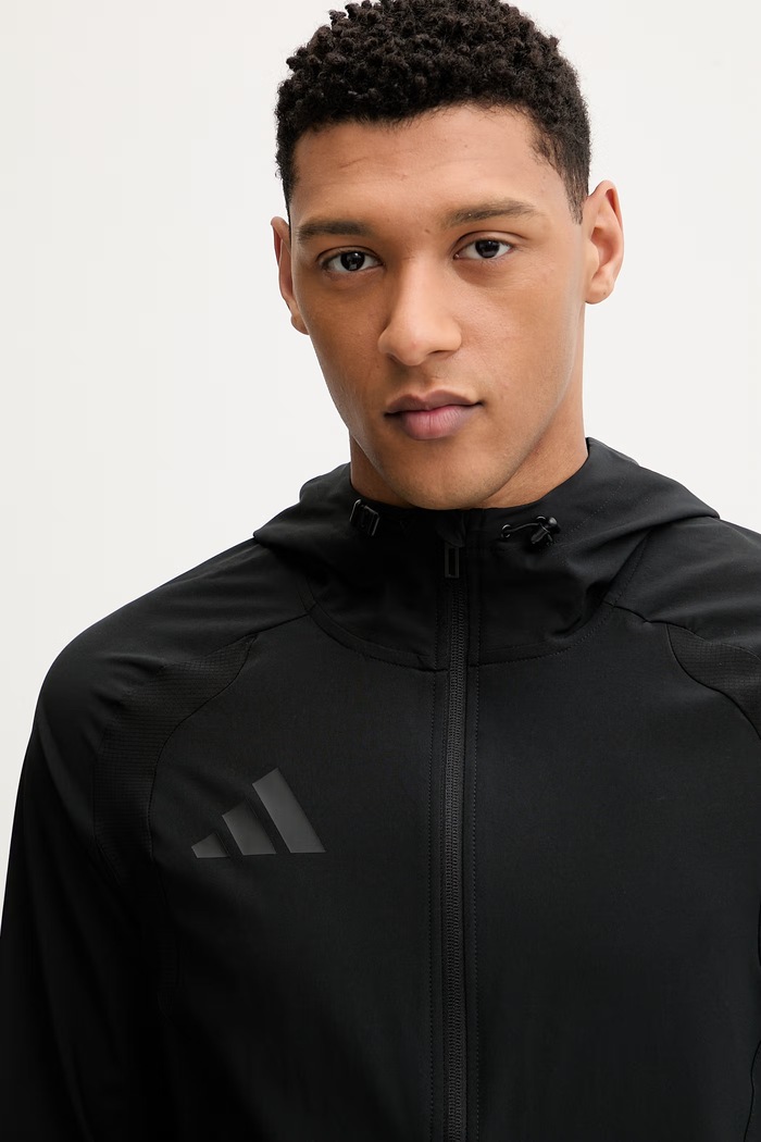 Спортно яке adidas Performance The Tiro Travel черен JM5539