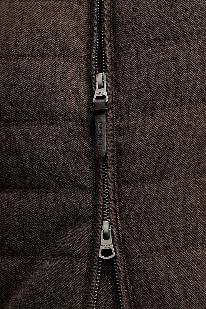 Αμάνικο μπουφάν Hackett London HM4000100 καφέ
