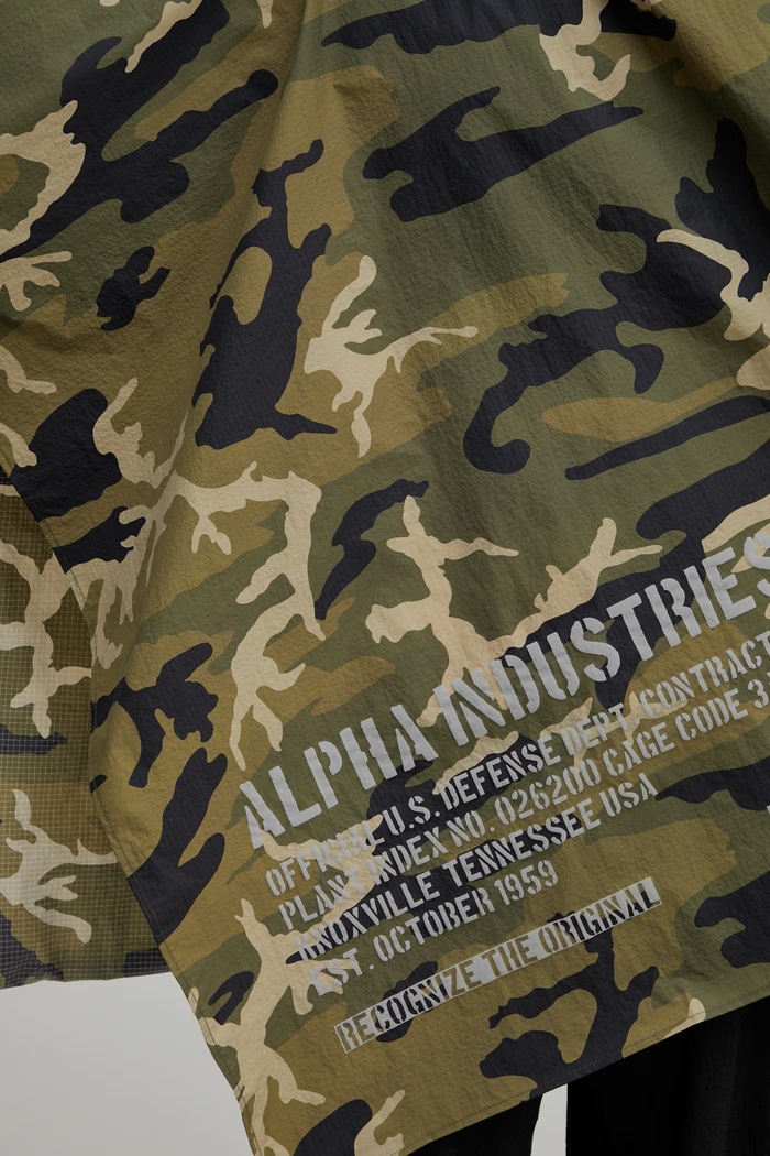 Alpha Industries Packable Rain Cape kurtka przeciwdeszczowa męska zielony 266117