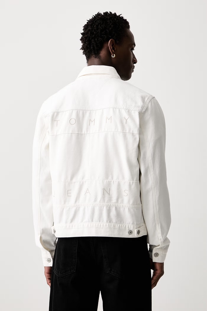 Odzież Tommy Jeans kurtka jeansowa męska bawełniana DM0DM22267 biały