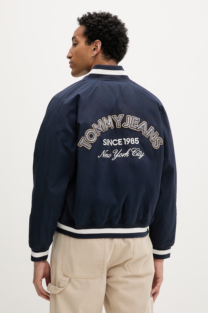 Odzież Tommy Jeans bomberka męska DM0DM22737 granatowy