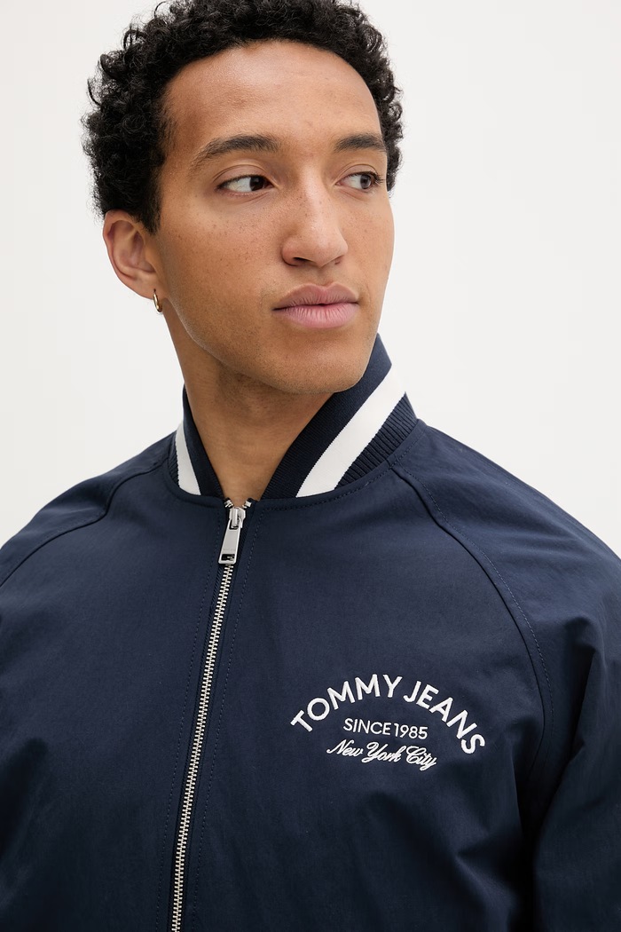 Tommy Jeans bomberka męska granatowy DM0DM22737