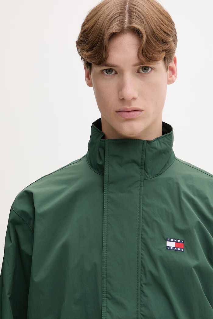 Tommy Jeans geacă de tranziție pentru femei verde DM0DM22738