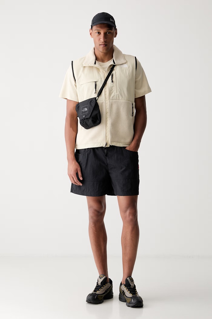 The North Face bezrękawnik męski Retro Denali Vest NF0A88XJDOM1 beżowy SS26