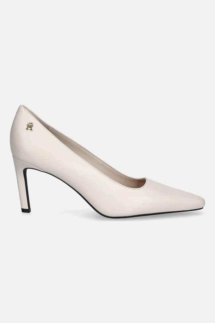 Kožené lodičky Tommy Hilfiger TH LOGO LTH PUMP SLANTED HL FW0FW09008 bílá SS26