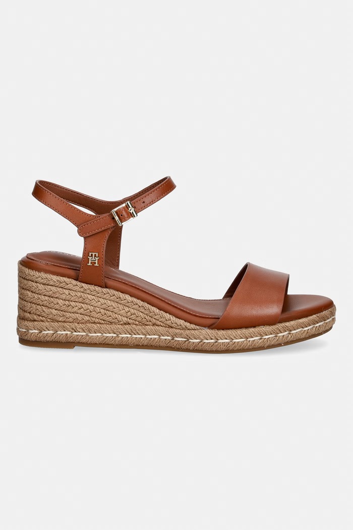 Tommy Hilfiger sandały na koturnie skórzane MID WEDGE ESPAD LEATHER FW0FW09340 brązowy SS26