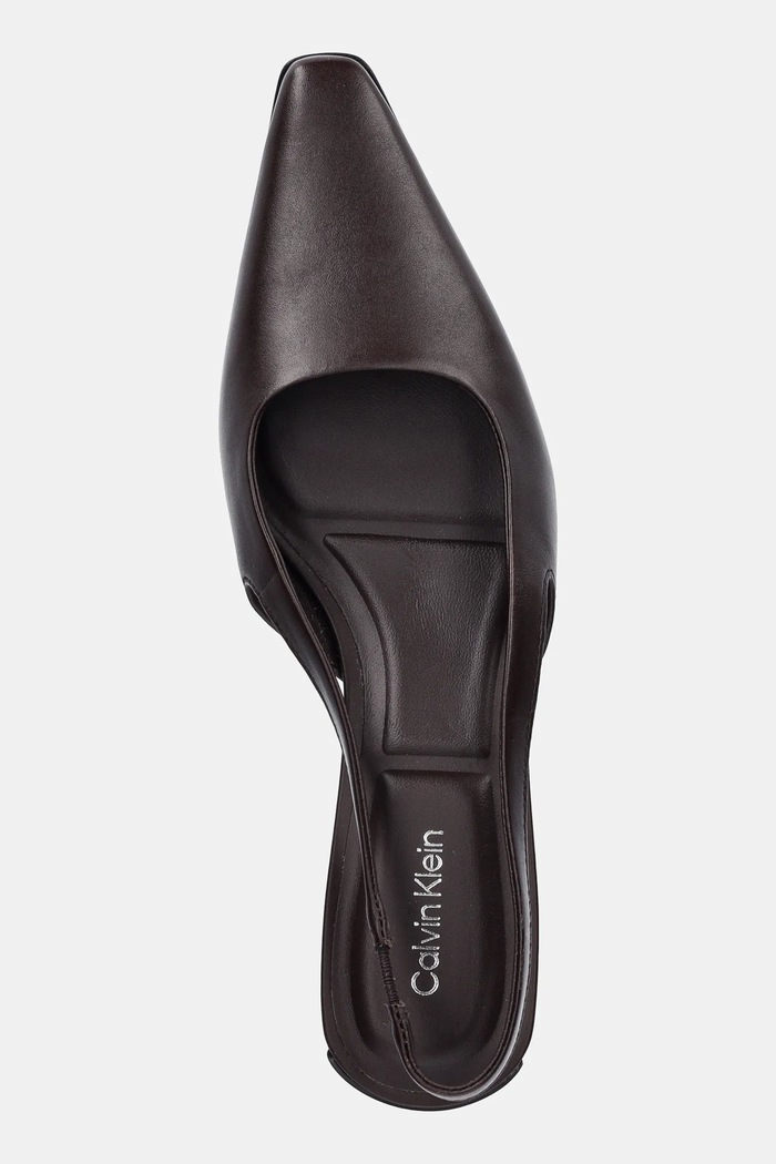 Δερμάτινες γόβες Calvin Klein SET BACK HEEL PUMP SLINGBACK LTH καφέ HW0HW02848