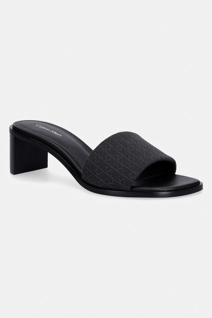 Calvin Klein klapki na słupku damskie BLOCK HEEL SANDAL AOP czarny HW0HW03016