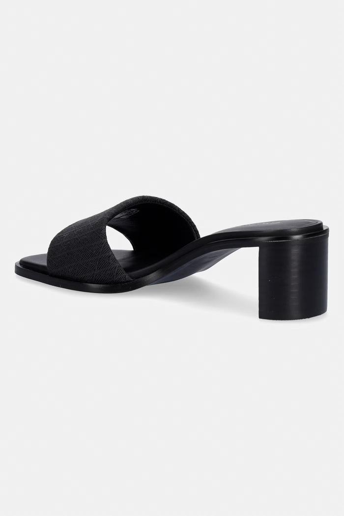 Obuwie Calvin Klein klapki na słupku damskie BLOCK HEEL SANDAL AOP HW0HW03016 czarny