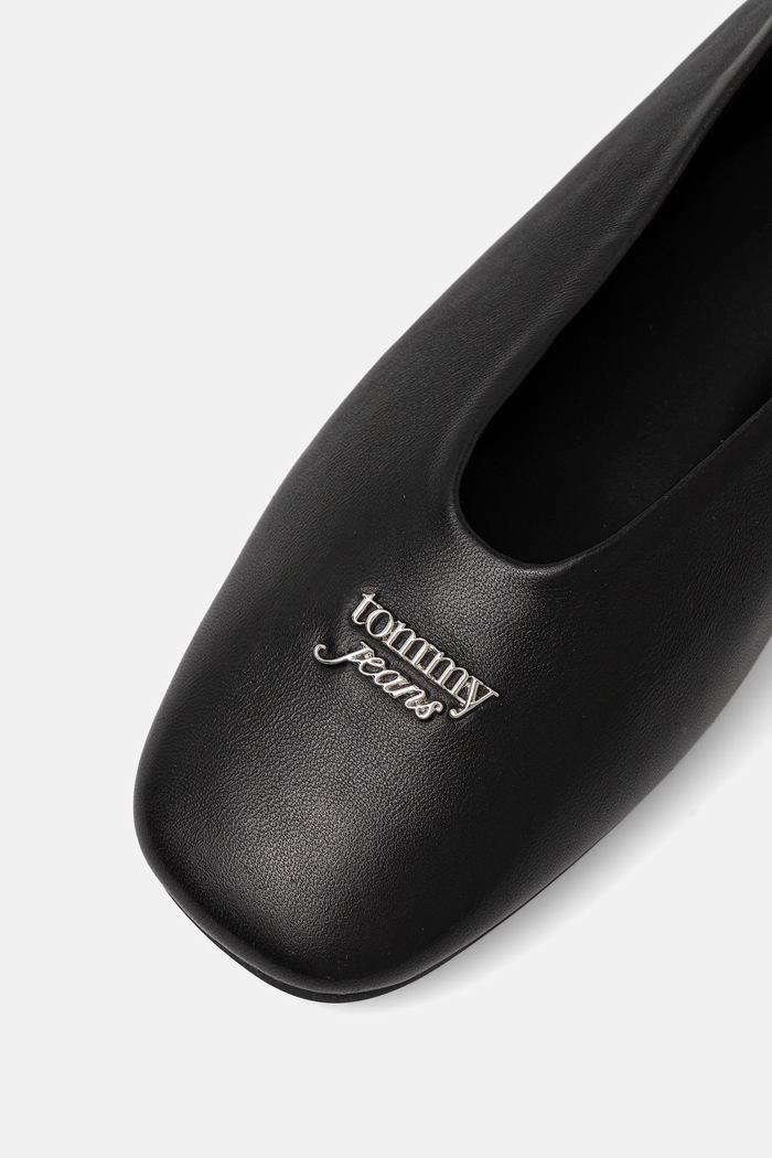 Tommy Hilfiger bőr balerina cipő TJW BALLERINA WITH LACES fekete EN0EN02939