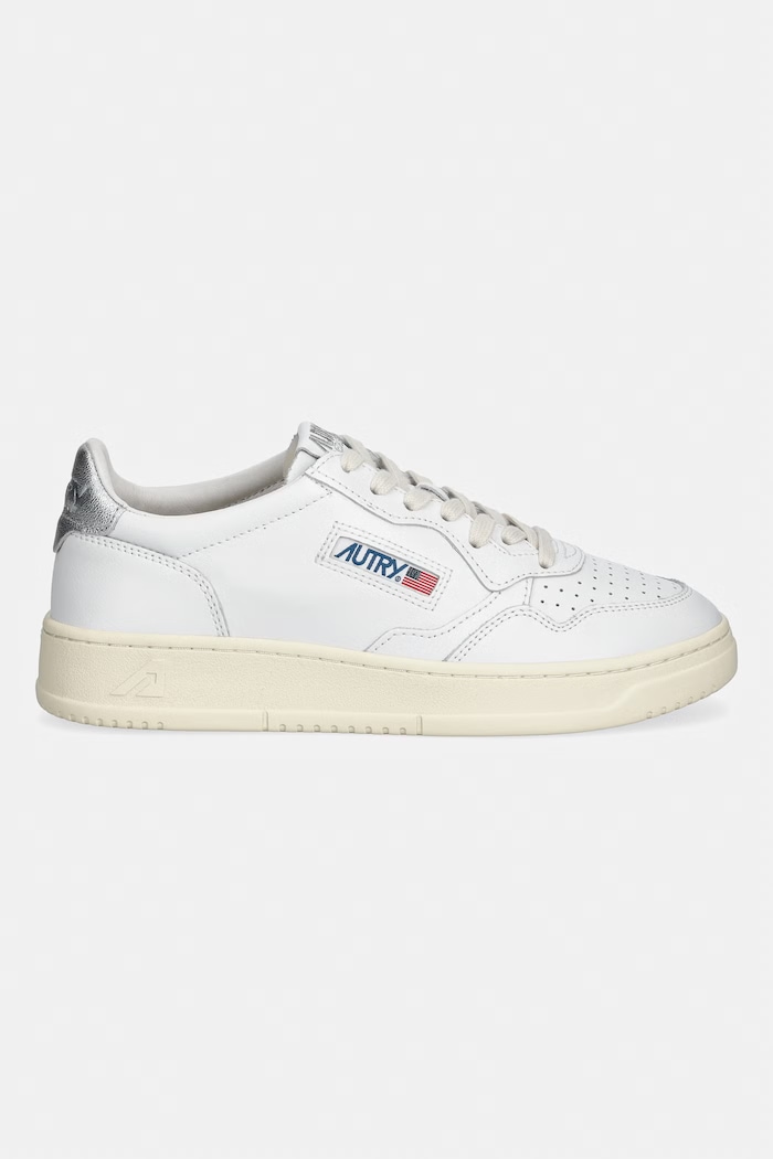 Shoes AUTRY leather sneakers Medalist Low AULWLL05 white