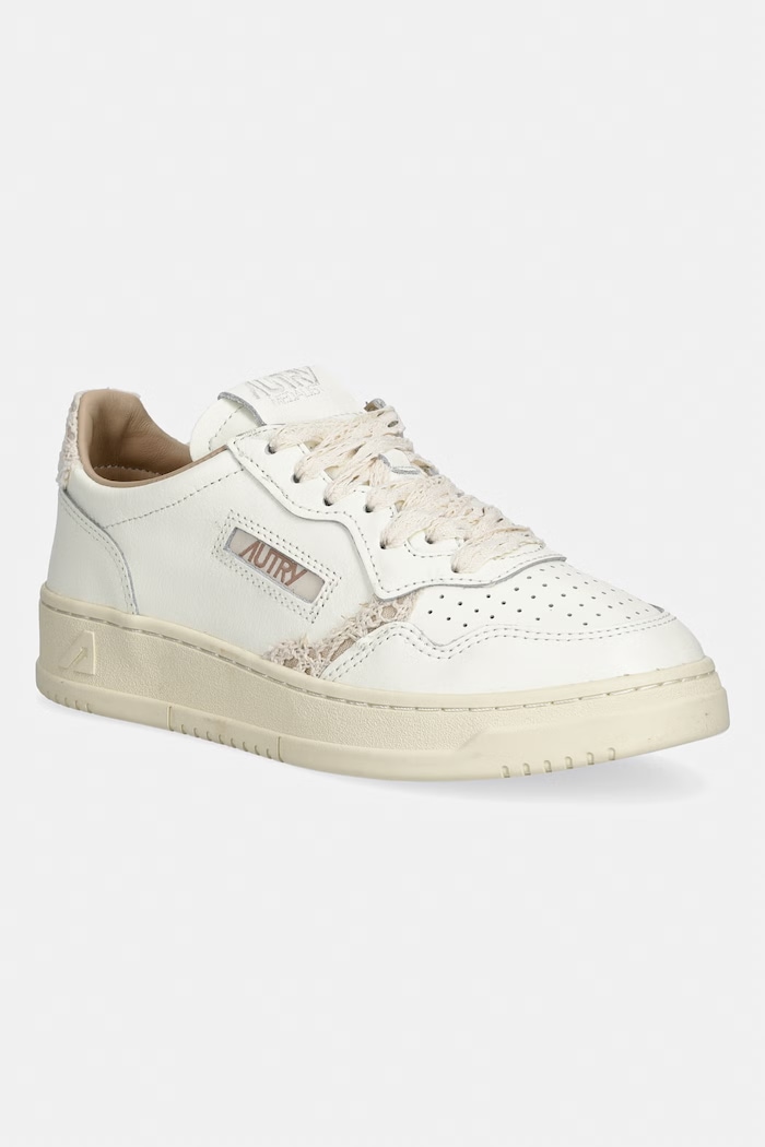AUTRY leather sneakers Medalist Low grain leather beige AULWMJ01