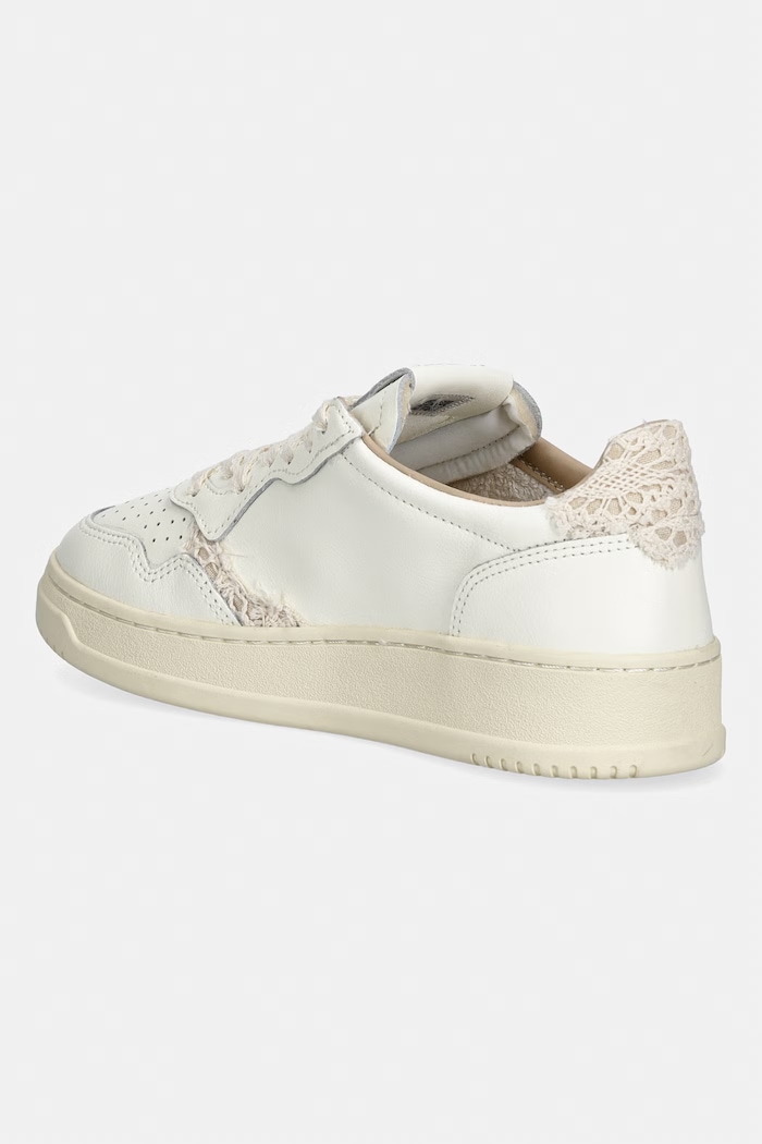 Shoes AUTRY leather sneakers Medalist Low AULWMJ01 beige