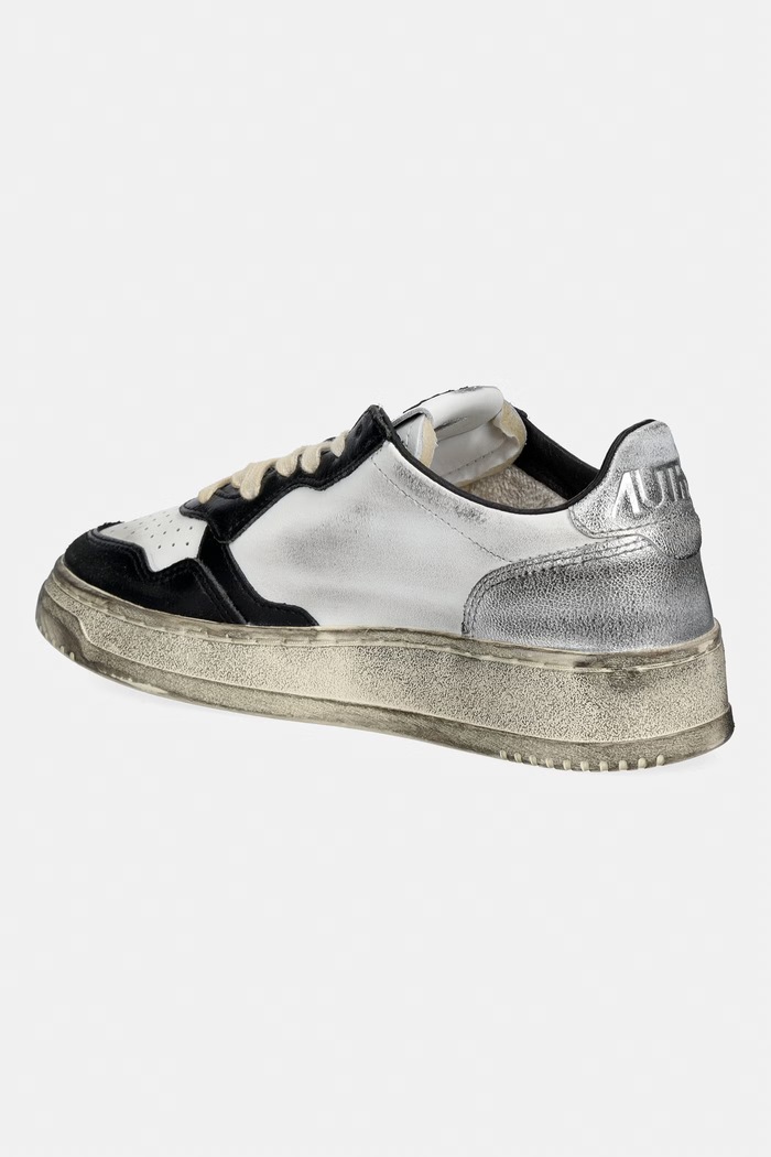 Shoes AUTRY leather sneakers Supvint Low AVLWSV11 black