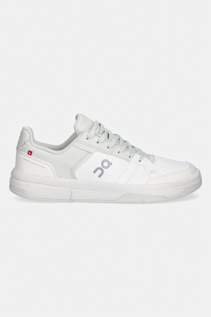 On THE ROGER Clubhouse sneakersy damskie 3WF10434768 biały SS26