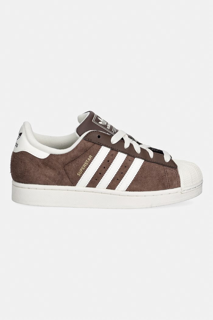 Semišové tenisky adidas Originals Superstar II KI1457 hnedá SS26