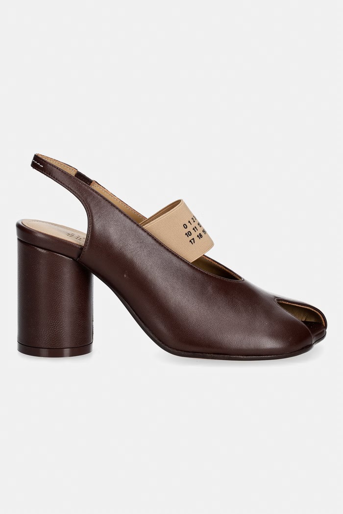MM6 Maison Margiela Kožené sandále MM6 Maison Margiela S59WP0213.P3628.T2259 hnedá SS26