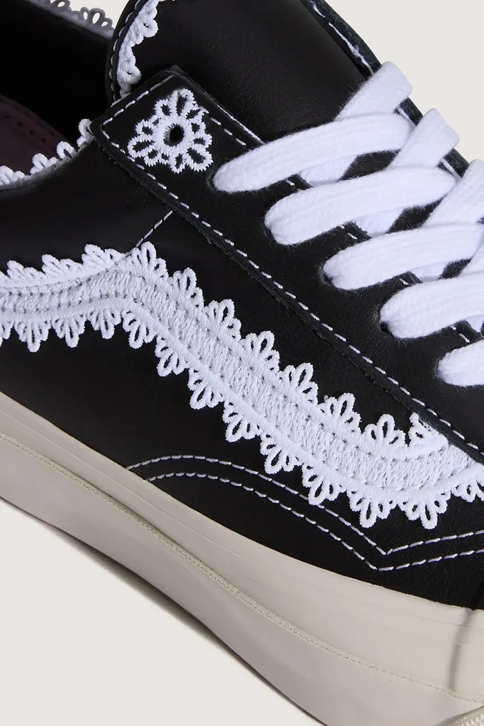 Vans LX Old Skool teniși pentru femei, din piele VN000D9VY281 negru