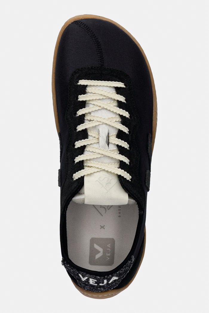 Veja x Baserange кроссовки для женщин чёрный NG3421599A